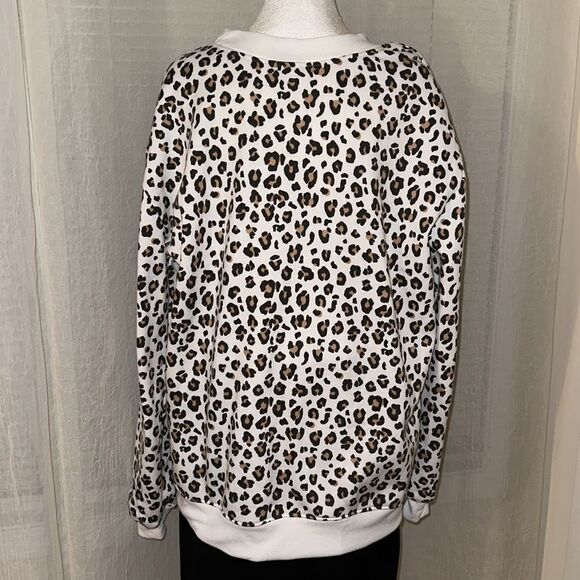 if it were me. L White Tan Black Leopard Animal Print Fleece Inner Crewneck Top - Picture 2 of 12